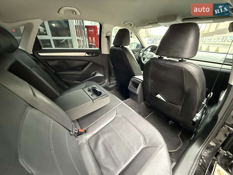Седан Volkswagen Passat 2013 в Тернополі