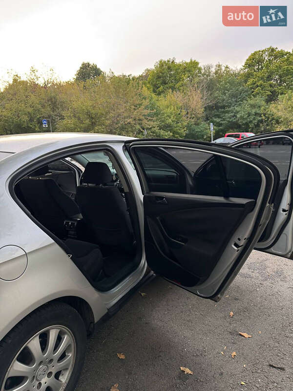 Седан Volkswagen Passat 2006 в Полтаве