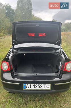 Седан Volkswagen Passat 2008 в Киеве
