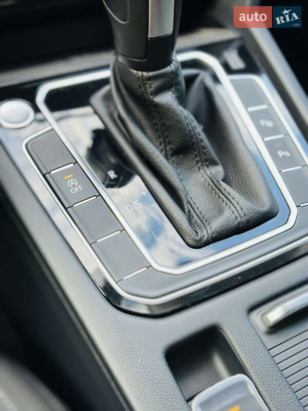 Универсал Volkswagen Passat 2021 в Коростене