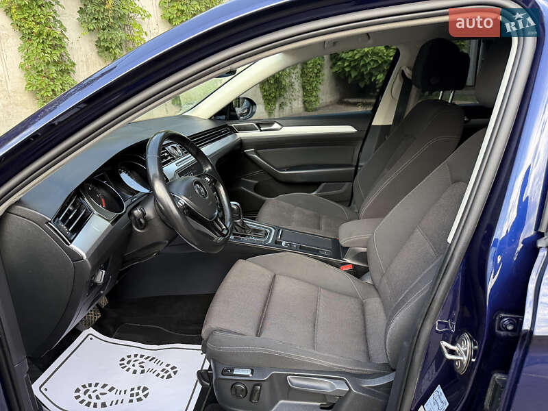 Універсал Volkswagen Passat 2019 в Рівному фото 23 Універсал Volkswagen Passat 2019 в Рівному