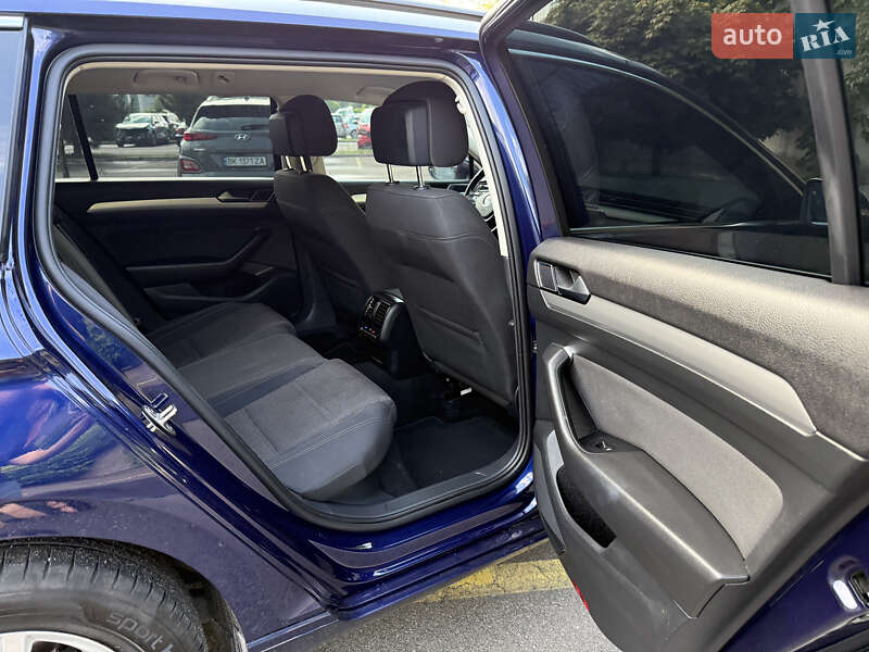 Універсал Volkswagen Passat 2019 в Рівному фото 34 Універсал Volkswagen Passat 2019 в Рівному