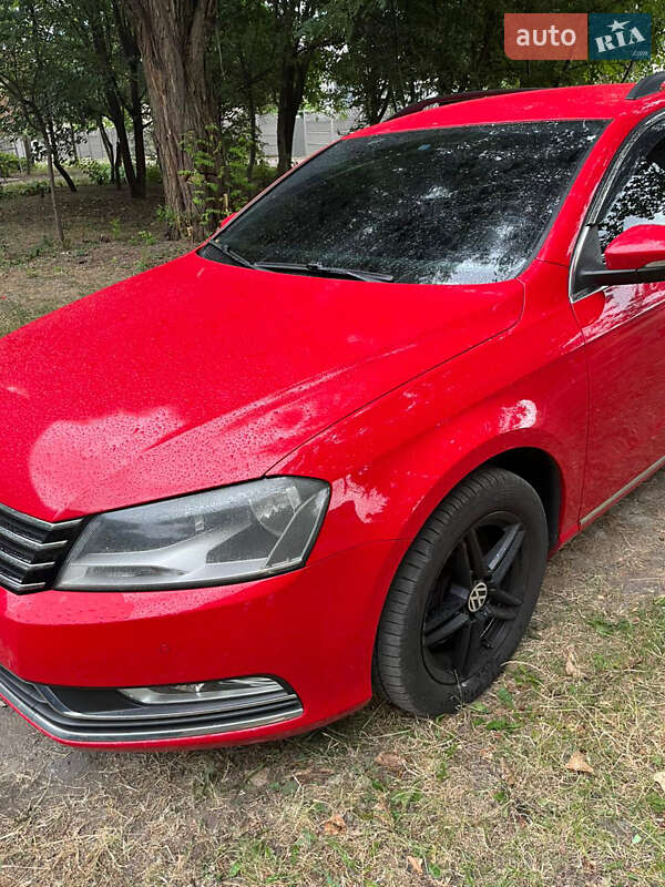 Универсал Volkswagen Passat 2011 в Каменском фото 6 Универсал Volkswagen Passat 2011 в Каменском