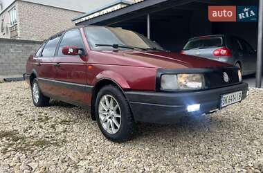 Седан Volkswagen Passat 1992 в Кременці