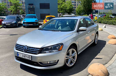 Седан Volkswagen Passat 2014 в Киеве
