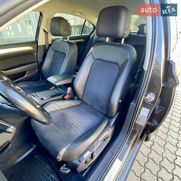 Седан Volkswagen Passat 2015 в Черноморске