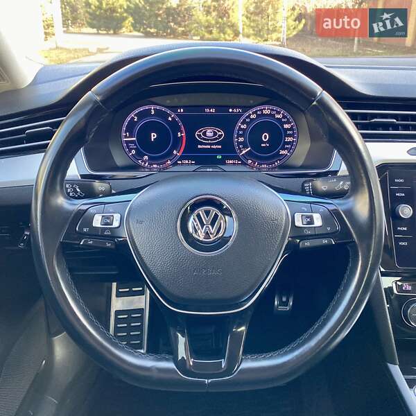 Седан Volkswagen Passat 2015 в Черноморске