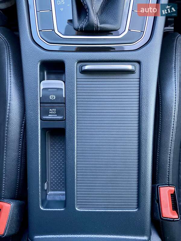 Седан Volkswagen Passat 2015 в Черноморске