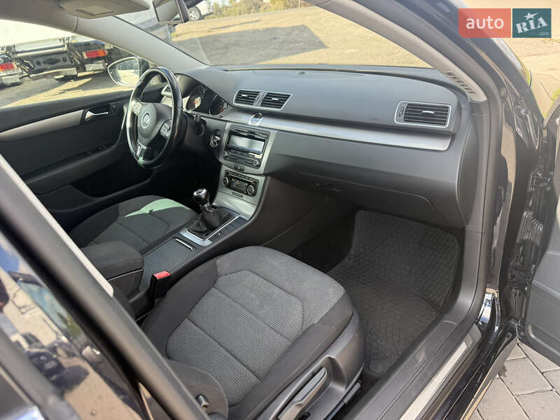 Универсал Volkswagen Passat 2011 в Львове