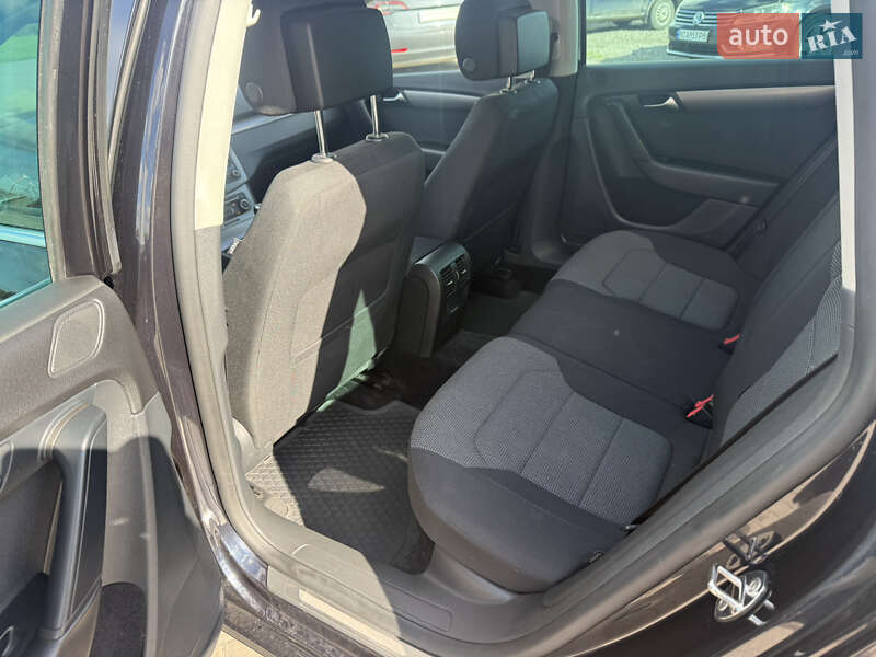 Универсал Volkswagen Passat 2011 в Львове