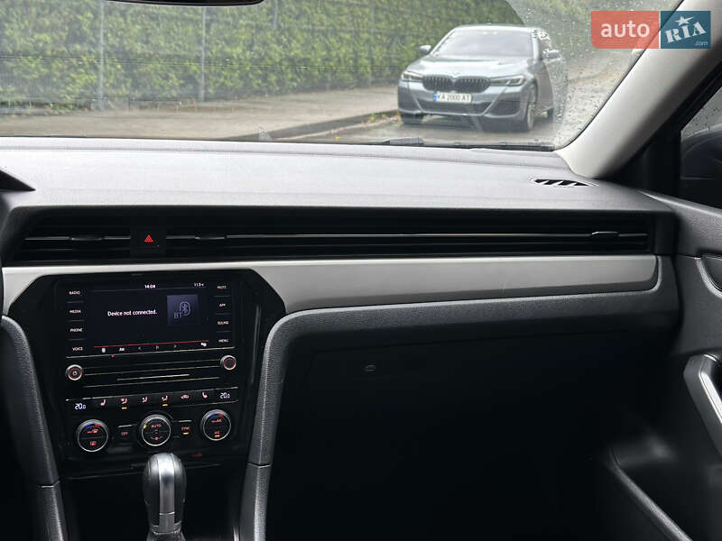 Седан Volkswagen Passat 2019 в Киеве фото 18 Седан Volkswagen Passat 2019 в Киеве