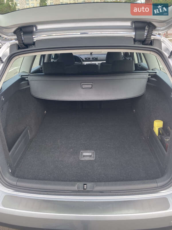 Универсал Volkswagen Passat 2009 в Одессе