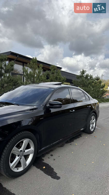 Седан Volkswagen Passat 2015 в Дніпрі
