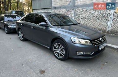 Седан Volkswagen Passat 2012 в Кропивницком