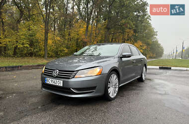 Седан Volkswagen Passat 2012 в Харкові