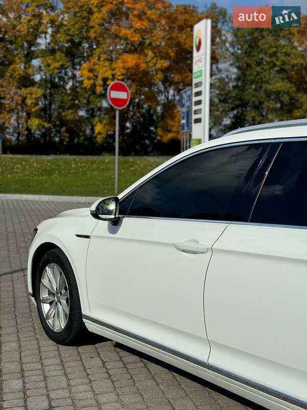 Універсал Volkswagen Passat 2016 в Стрию