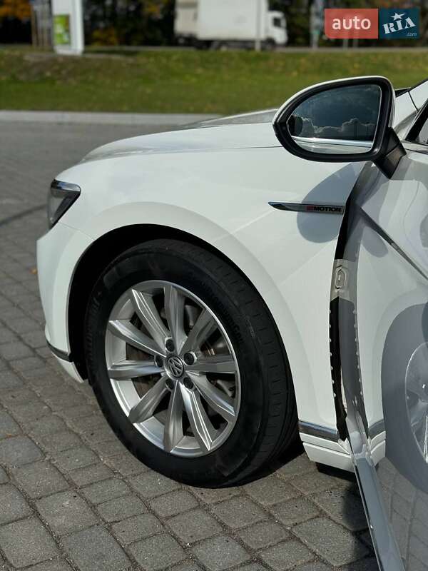 Універсал Volkswagen Passat 2016 в Стрию