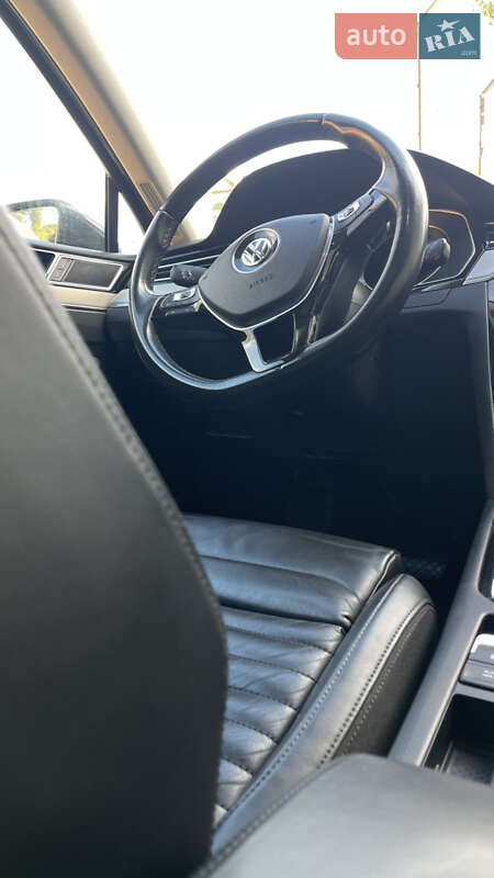 Универсал Volkswagen Passat 2017 в Сваляве