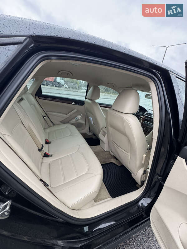 Седан Volkswagen Passat 2014 в Києві