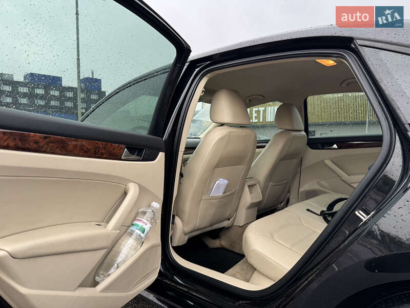 Седан Volkswagen Passat 2014 в Києві