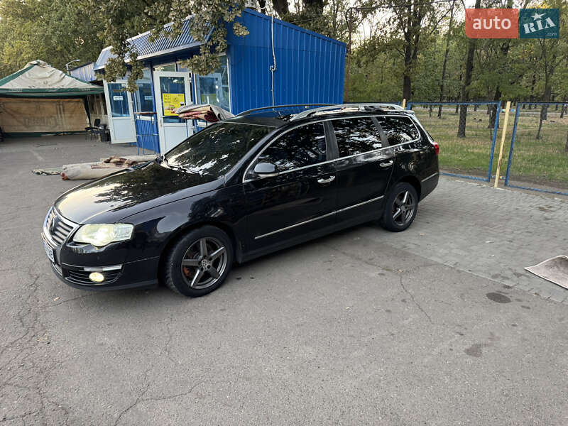 Універсал Volkswagen Passat 2008 в Миколаєві