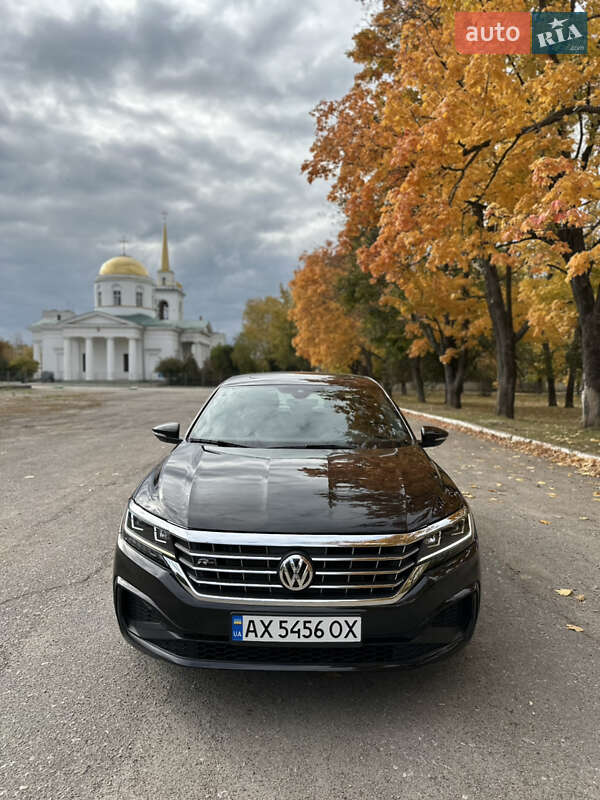 Седан Volkswagen Passat 2021 в Чугуєві