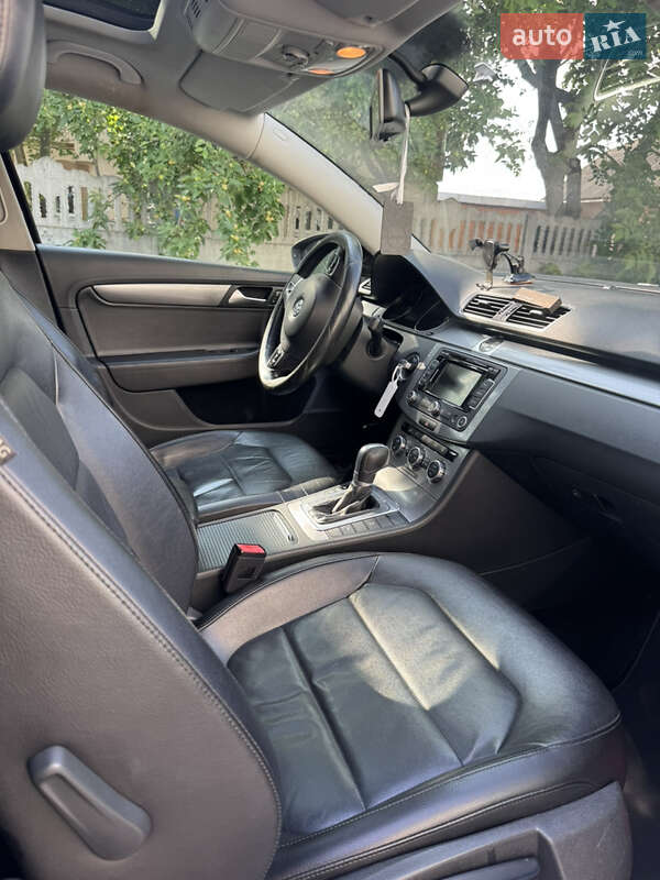 Універсал Volkswagen Passat 2014 в Івано-Франківську