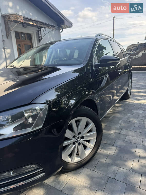 Універсал Volkswagen Passat 2014 в Івано-Франківську