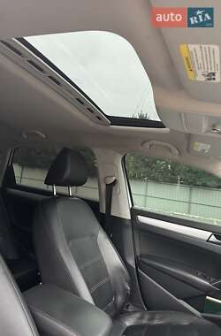 Седан Volkswagen Passat 2012 в 
