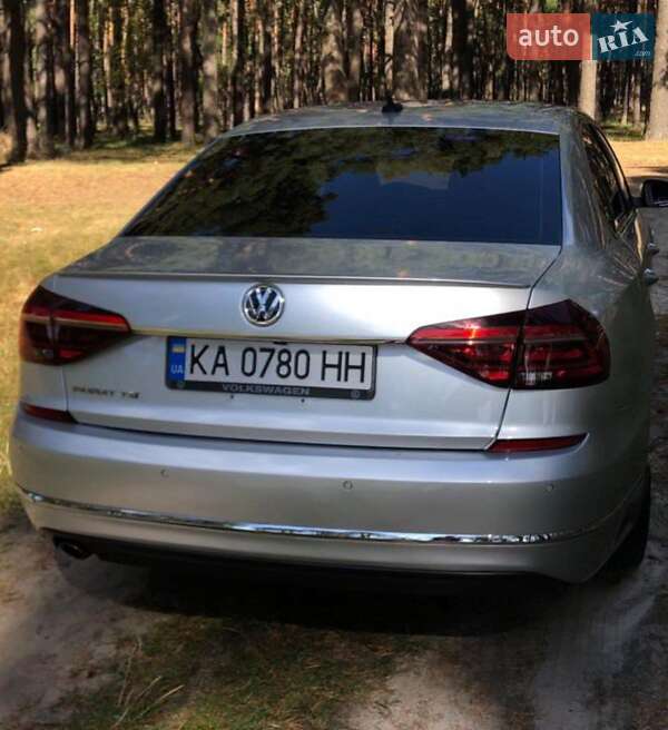 Седан Volkswagen Passat 2017 в Чернігові