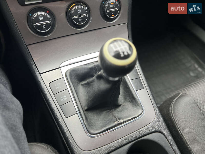 Седан Volkswagen Passat 2008 в Киеве