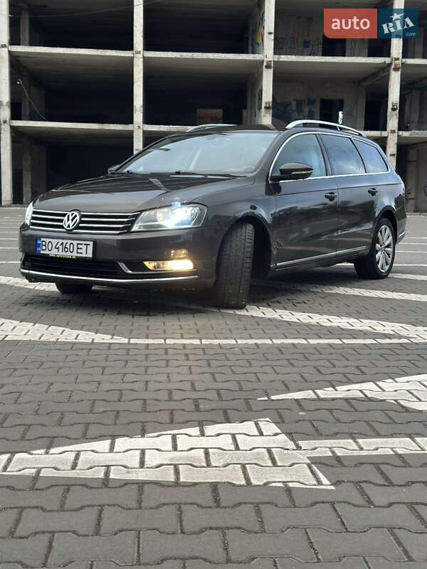 Универсал Volkswagen Passat 2011 в Тернополе