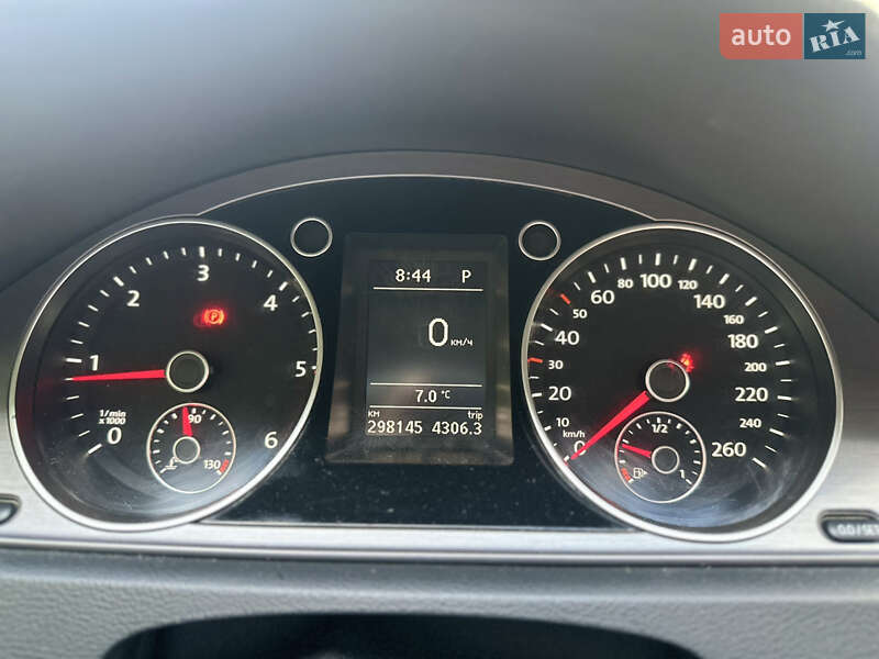 Универсал Volkswagen Passat 2011 в Тернополе