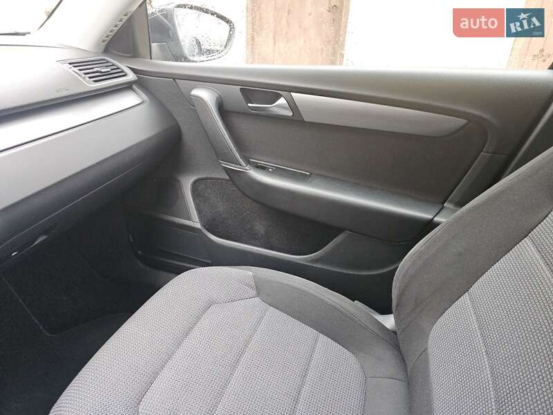 Седан Volkswagen Passat 2012 в Стрые фото 32 Седан Volkswagen Passat 2012 в Стрые