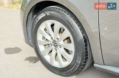 Седан Volkswagen Passat 2014 в 