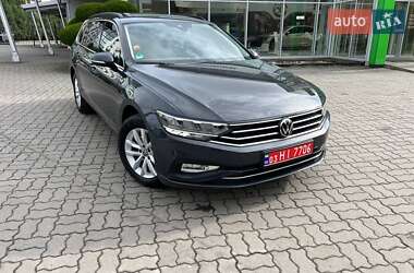 Універсал Volkswagen Passat 2021 в Луцьку