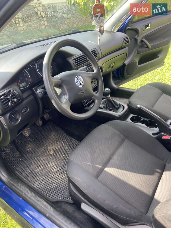 Универсал Volkswagen Passat 2001 в Сколе