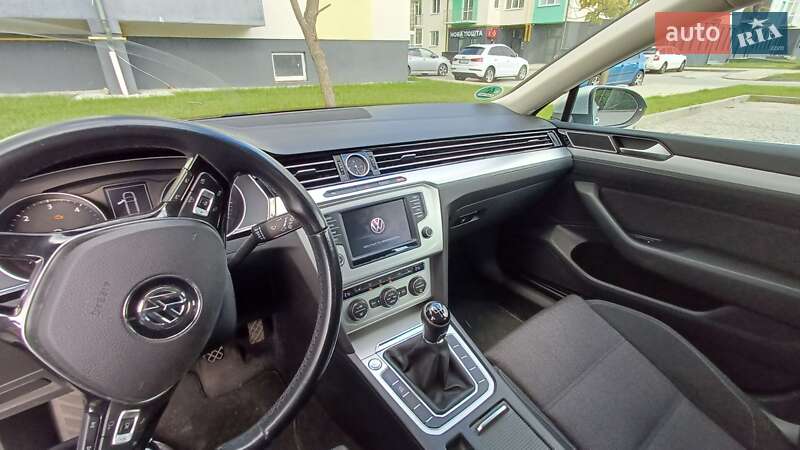 Универсал Volkswagen Passat 2015 в Львове