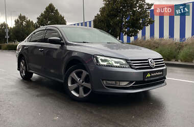 Седан Volkswagen Passat 2014 в Киеве