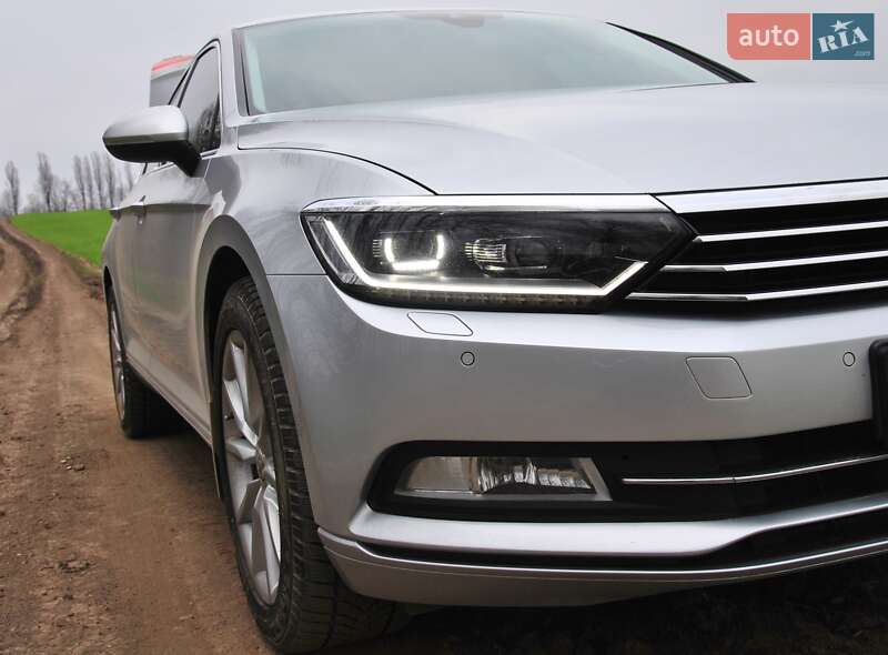 Седан Volkswagen Passat 2016 в Вінниці