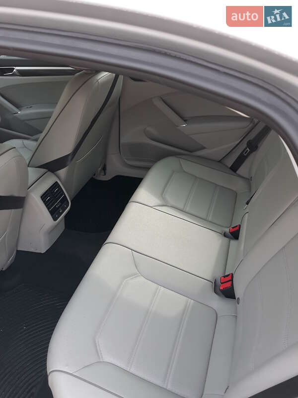 Седан Volkswagen Passat 2017 в Ивано-Франковске фото 31 Седан Volkswagen Passat 2017 в Ивано-Франковске