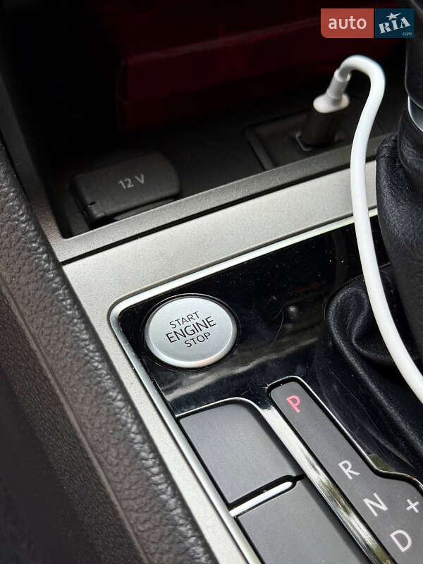 Седан Volkswagen Passat 2020 в Киеве