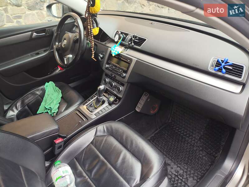 Универсал Volkswagen Passat 2012 в Тетиеве