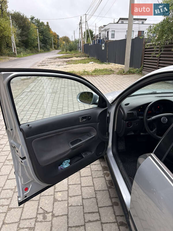 Универсал Volkswagen Passat 2005 в Львове