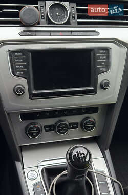 Универсал Volkswagen Passat 2015 в Ирпене