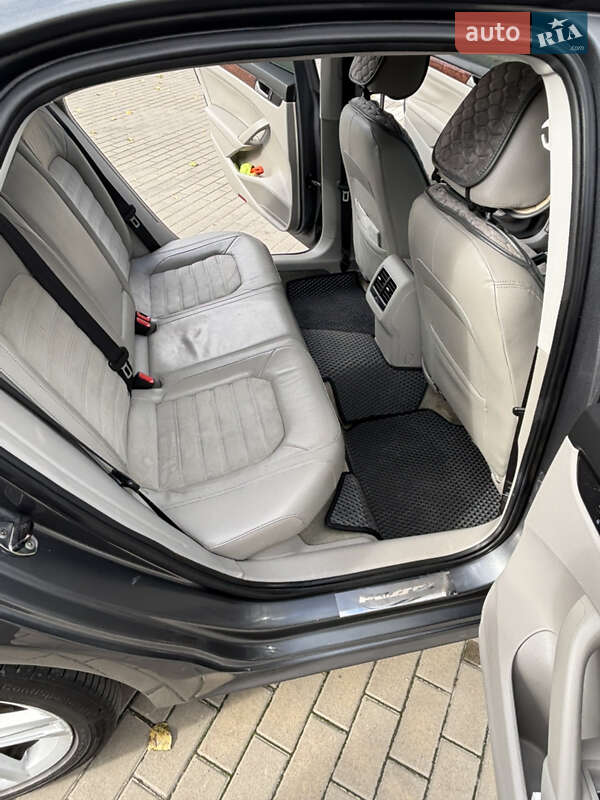 Седан Volkswagen Passat 2013 в Сумах