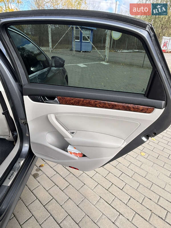 Седан Volkswagen Passat 2013 в Сумах