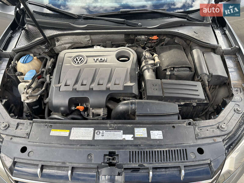 Седан Volkswagen Passat 2013 в Сумах