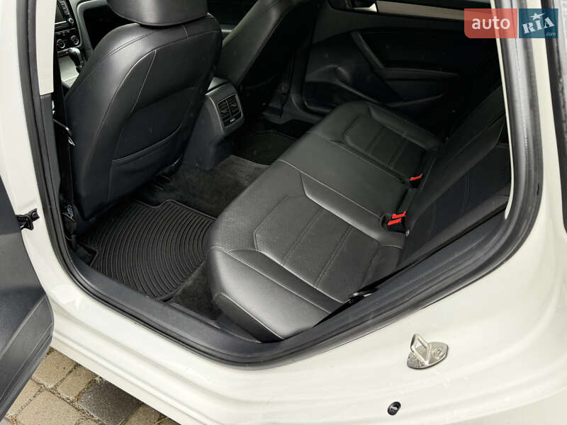 Седан Volkswagen Passat 2015 в Тернополі фото 8 Седан Volkswagen Passat 2015 в Тернополі