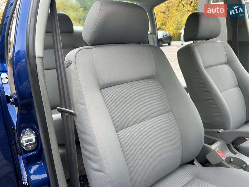 Седан Volkswagen Passat 2002 в Тернополе